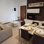 Bicocca, Free Parking, Private Garage, Metro M5 200m, Garden, Kids & Pet Friendly Apartment Milan