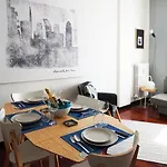 Apartamento 10 Min - Bright & Modern, Up To 5 Beds
