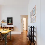Апартаменты Chic Design 80 Sqm - Sleeps 6 - Metro 2 Min Милан