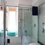 10 Min - Bright & Modern, Up To 5 Beds * Milão