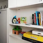 10 Min - Bright & Modern, Up To 5 Beds Apartamento *