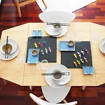 アパート 10 Min - Bright & Modern, Up To 5 Beds