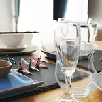 Apartamento 10 Min - Bright & Modern, Up To 5 Beds *