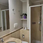 كلَب فندق ميلان