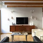 Wprelais Palm Fronds Apartment Milan