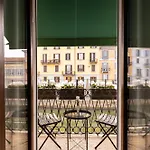 - Alzaia Naviglio Grande アパート ミラノ