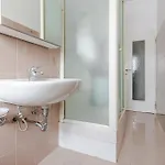 Guesthost - Bonola M1 Bright & Functional Flat Lejlighed Milano