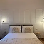 Acasadiimma 5 Min Da Bocconi 3 Stops Duomo E Navigli Con Wifi E Balcone Mediolan