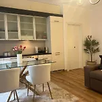 Apartament Acasadiimma 5 Min Da Bocconi 3 Stops Duomo E Navigli Con Wifi E Balcone Mediolan