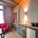 Tatil Evi Emme Loft I Orange Moon - Vibrant Modern Luxury Loft Milano