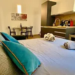 בית הארחה M10 The Milanese Experience Mono&bilo 3*