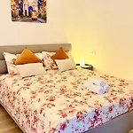 בית הארחה M10 The Milanese Experience Mono&bilo 3*