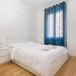 Bright Apartment-linate 10'- Duomo 10 Min شقة