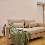 Hostmate - - Farini's Charm - Isola Apartman
