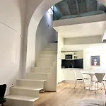Intomilan I Design Loft San Babila Mailand