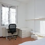 Apartment Homelovers Bright And White House Navigli District Mailand