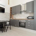 شقة Guesthost - Cozy Loft With Mezzanine