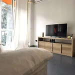 Yr - Nolo