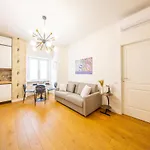 Luxurious 1bdr In Life, Sleeps 4 Διαμέρισμα *