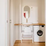 Modern And Strategic 1-br Flat C - Station Apartment