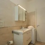 3 Flat, 15 Minutes From Navigli-humanitas Apartment