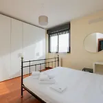 Daire I Host - Russoli 7 Milano