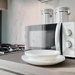 Domusmi Tadino 30 شقة *