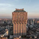Duomo 5 Min Walk - 2 Bedrooms With Netflix, Wifi * ميلان