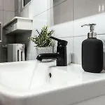 شقة Stayeasy Ripa27 - 4 Pax With Navigli View ميلان