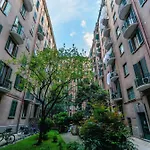 Attico Panoramico Skyline & Metro A 4 Min Apartment *