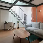 Cozy And Elegant Design Loft Lägenhet