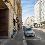 شقة Ampio Bilo Luminoso - Stazione Loreto M1 M2 ميلان