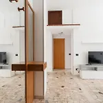 Guesthost - Cozy Varesina Area Apartment