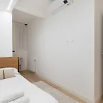Guesthost - Luxury De Angeli, *