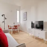 Just Urban - Modern And Strategic 1-br Flat A - Station Apartament Mediolan