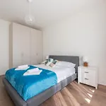 Stayeasy Santa Sofia 8-c - Duomo 2br Design Flat * Milaan