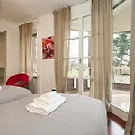 Absolute Luxury Home, 15 Minutes Walk San Siro شقة