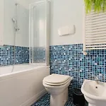 Guesthost - On Two Levels Apartamento