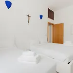 Guesthost - Cozy Varesina Area *