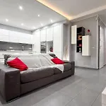 Family 2br With Balcony, Near Metro * Mailand