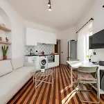 Charming With Private Terrace Darsena Area Daire