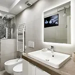 Splendido Monolocale Moderno - Wifi E Ac - Cortina *