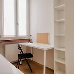 Modern And Strategic 1-br Flat A - Station Mailand