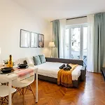 Centrale-duomo 10min - Spacious App - Sleeps 4