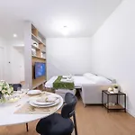 Centre Luxury, 2bdr, Sleeps 5 * מילאנו