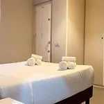 Family 2br With Balcony, Near Metro Apartment