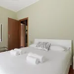 아파트 Guesthost - Porta Romana Balcony Flat
