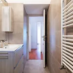Modern 2-bed Workspace - Ac - Largo Dominioni - Casa Matildi Mediolan