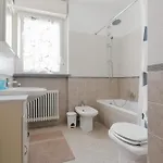 Guesthost - Rogoredo Cozy Flat With Garden * Mailand