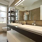 Absolute Luxury Home, 15 Minutes Walk San Siro شقة *
